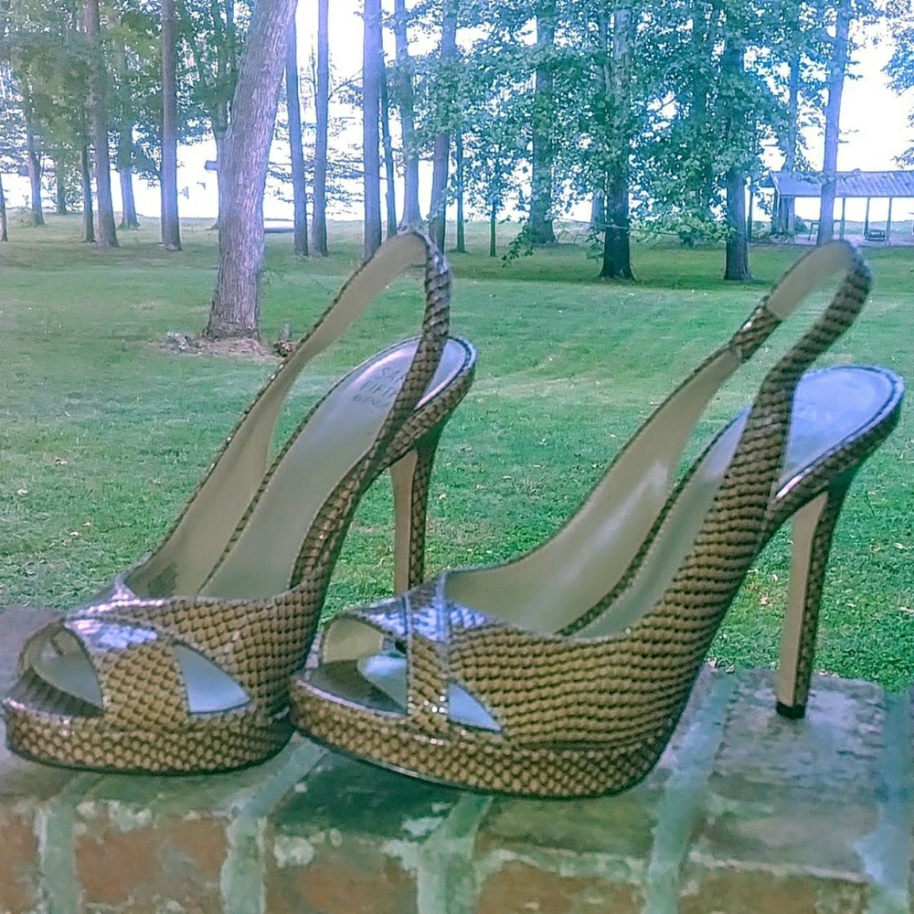 👠 heels - Picture 2 of 3
